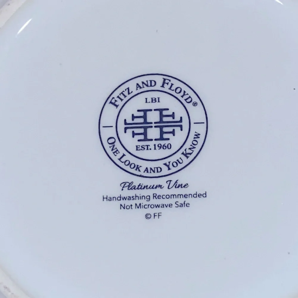 Fitz and Floyd Platinum Vine 1 Soup Bowl